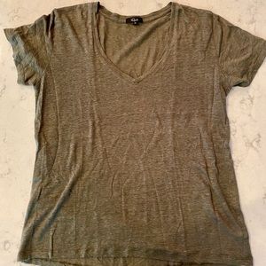 NWOT Rails V-Neck Tshirt